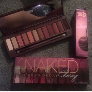 Urban Decay Cherry Palette & Setting spray BNIb
